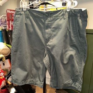 Mens broken in khaki shorts size 40